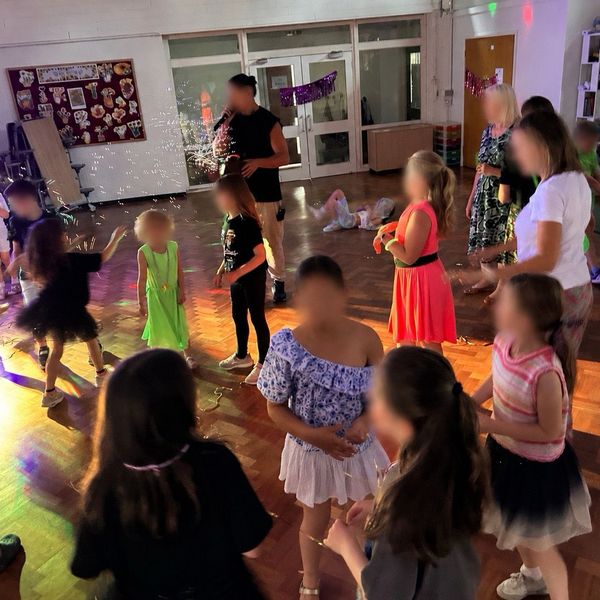 Children's party in Surrey — photo 2 of 3